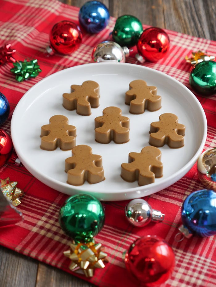 These Gingerbread Gummies are a healthy and tasty holiday treat! Recipe by Ashley of MyHeartBeets.com