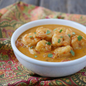 This Indian Shrimp Curry is paleo, dairy-free and delicious!! Recipe by Ashley of MyHeartBeets.com