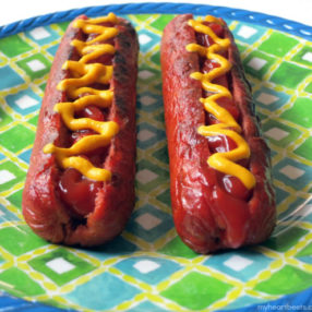 4 ways to eat a Hot Dog without a Bun on myheartbeets.com