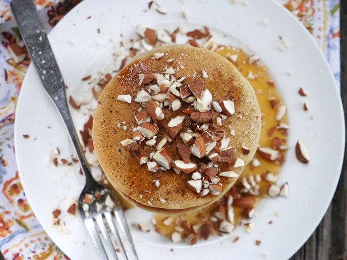 simple paleo pancakes (grain-free, dairy-free)