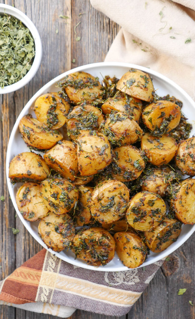 Instant Pot Aloo Methi (Potatoes with Fenugreek Leaves) | My Heart Beets