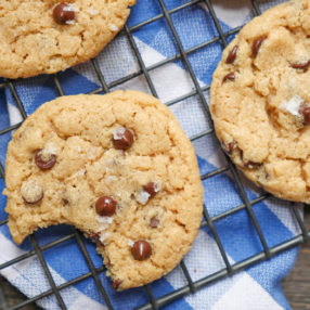 the best gluten free chocolate chip cookies by ashley of myheartbeets.com