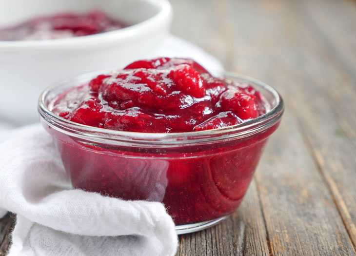 instant pot cranberry sauce by myheartbeets.com