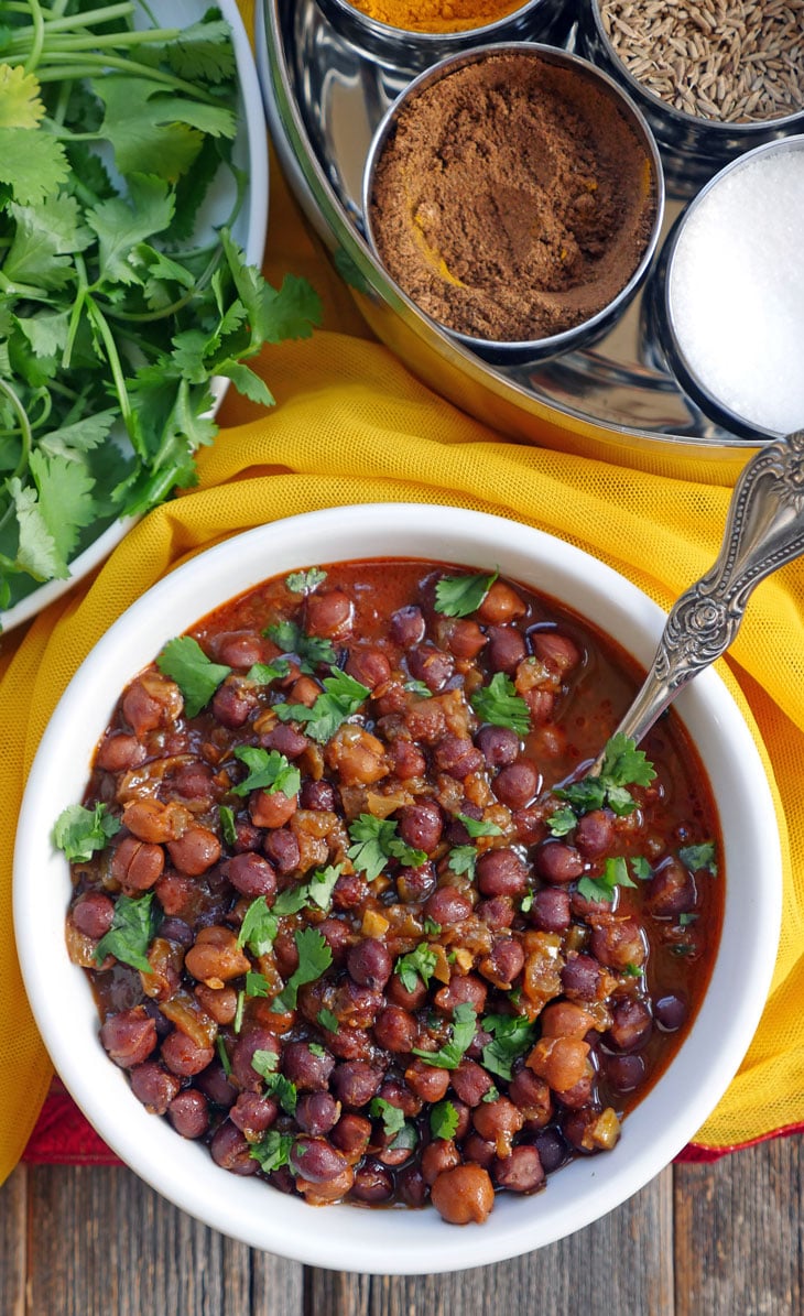 instant pot kala chana (brown chickpea curry)