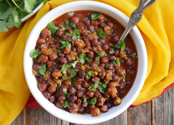 instant pot kala chana (brown chickpea curry) 