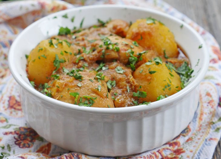 Chicken curry with potatoes